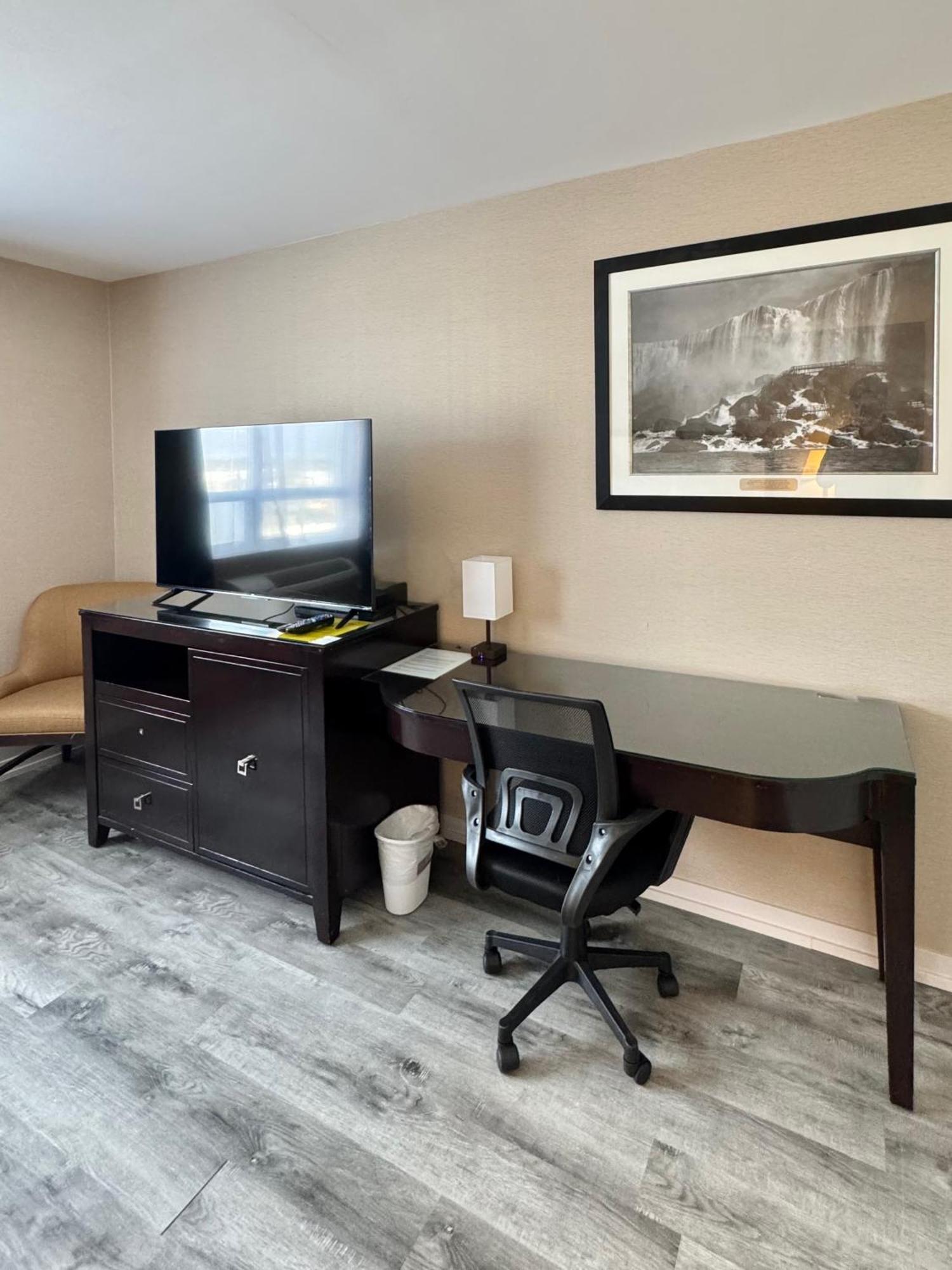 Big Bird Inn Wawa, Surestay Collection By Best Western Eksteriør billede