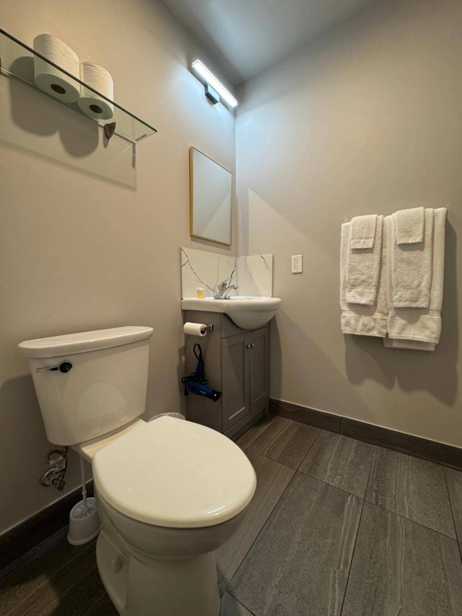 Big Bird Inn Wawa, Surestay Collection By Best Western Eksteriør billede