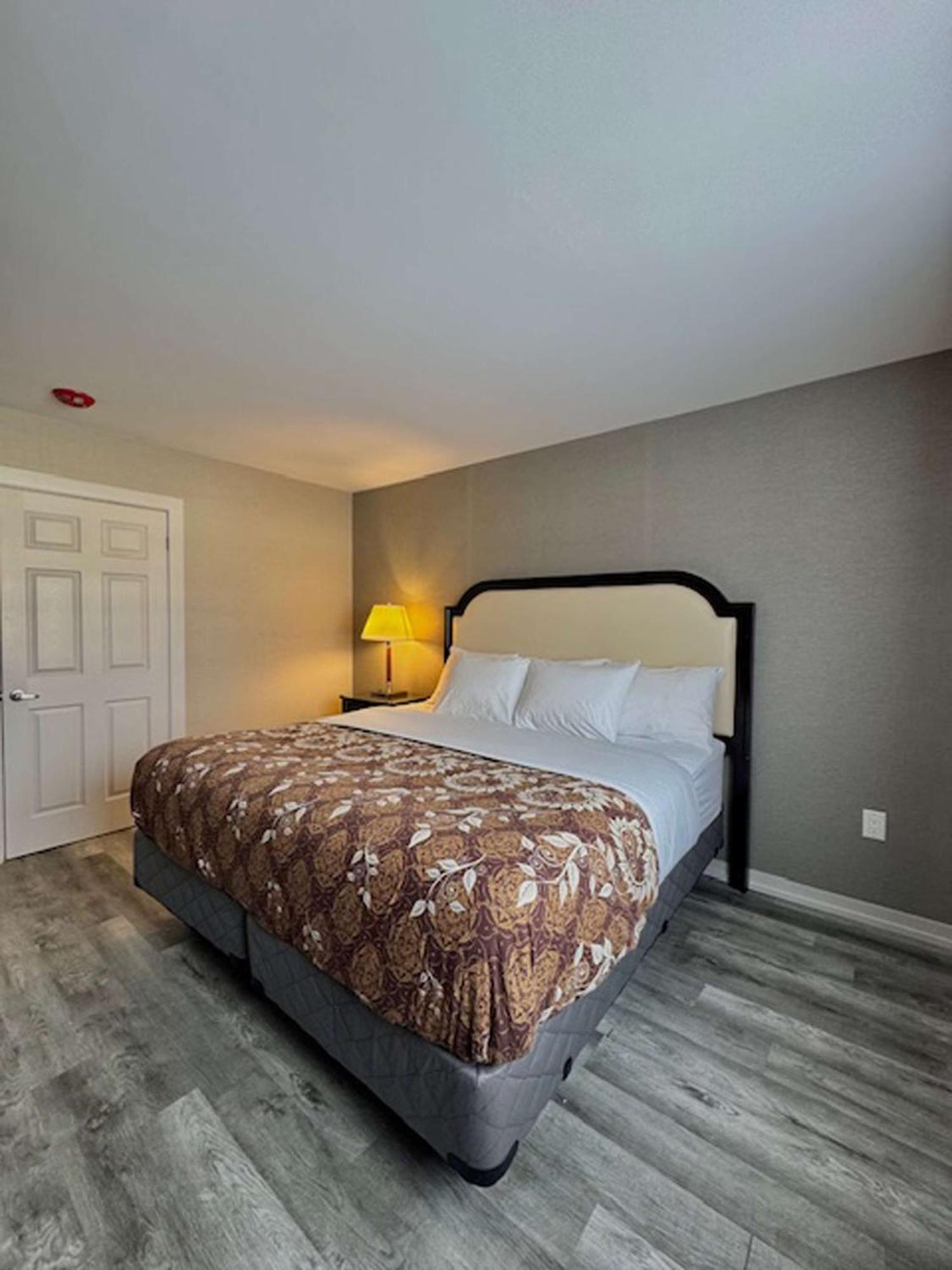 Big Bird Inn Wawa, Surestay Collection By Best Western Eksteriør billede