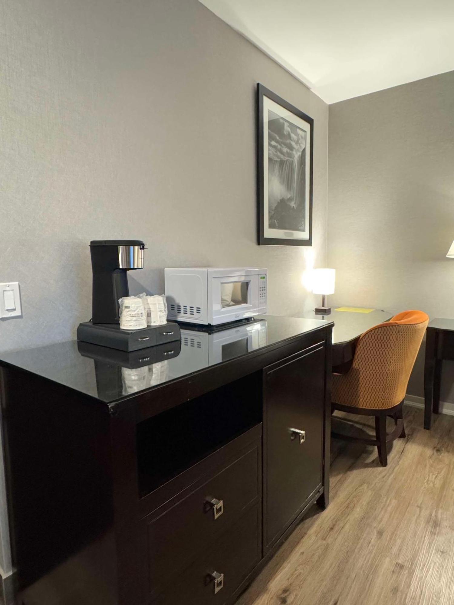 Big Bird Inn Wawa, Surestay Collection By Best Western Eksteriør billede