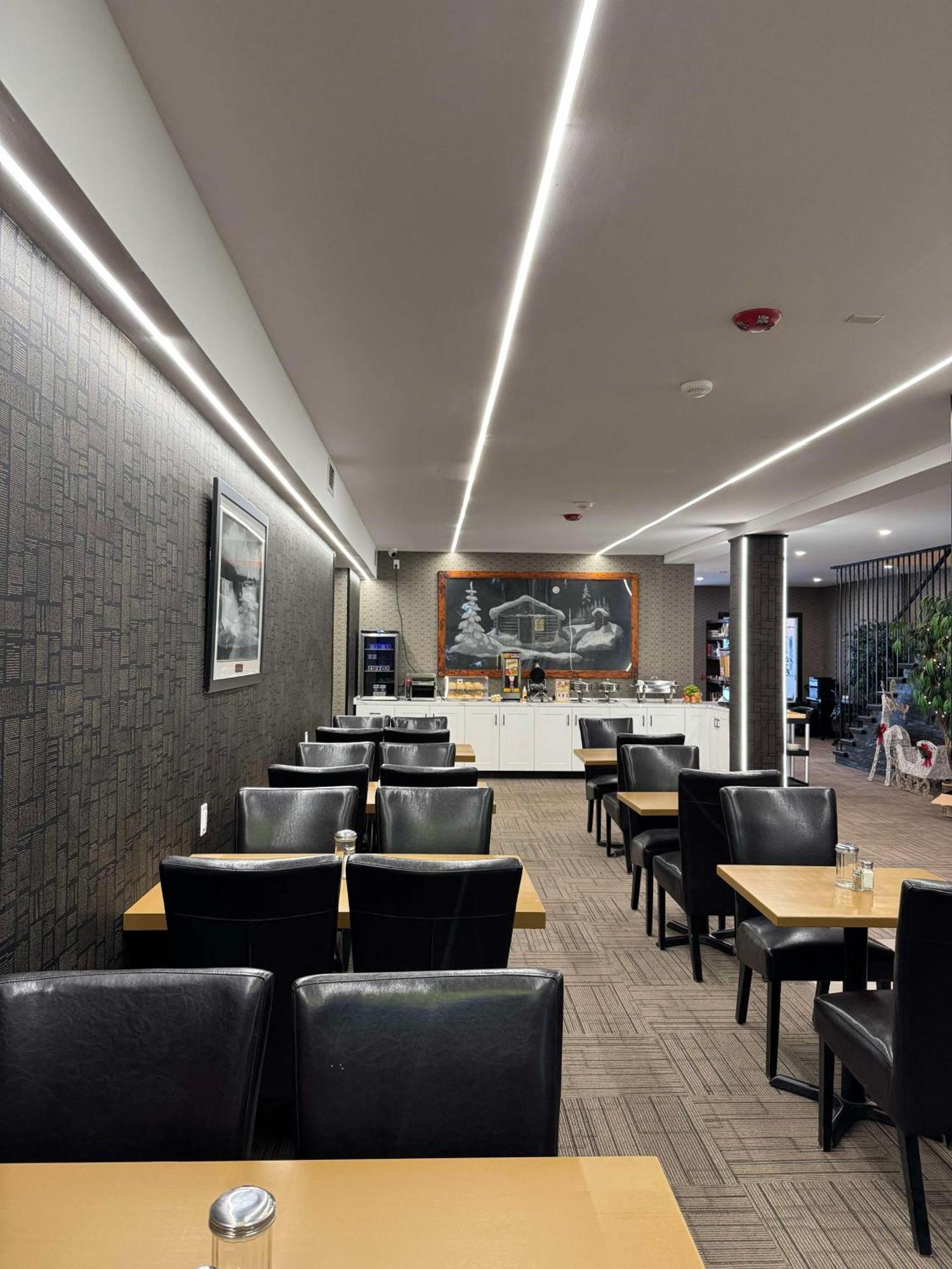 Big Bird Inn Wawa, Surestay Collection By Best Western Eksteriør billede